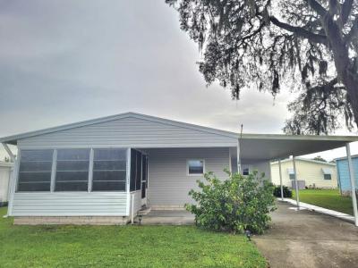 Photo 2 of 20 of home located at 6302 Forest Lake Dr Zephyrhills, FL 33540