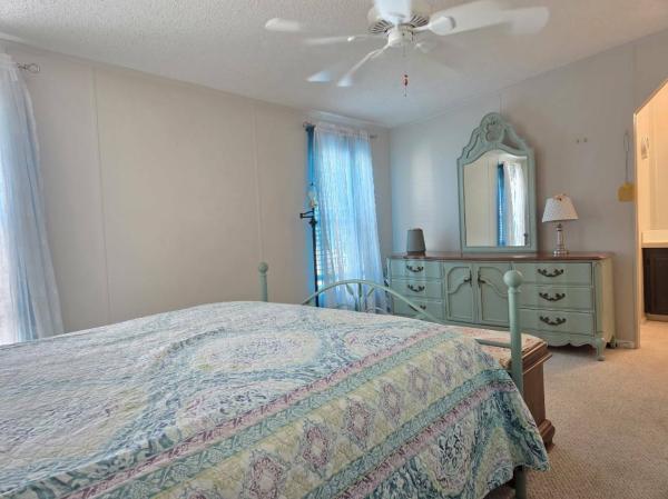 1999 Homes of Merit N/A Mobile Home