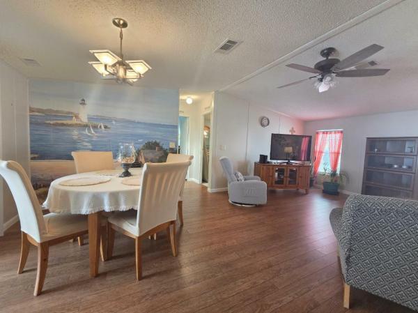 1999 Homes of Merit N/A Mobile Home