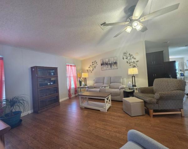 1999 Homes of Merit N/A Mobile Home