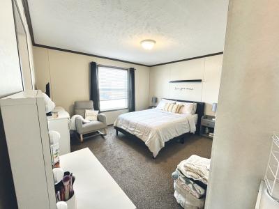 Photo 4 of 18 of home located at 25917 Bristol Brownstown, MI 48134