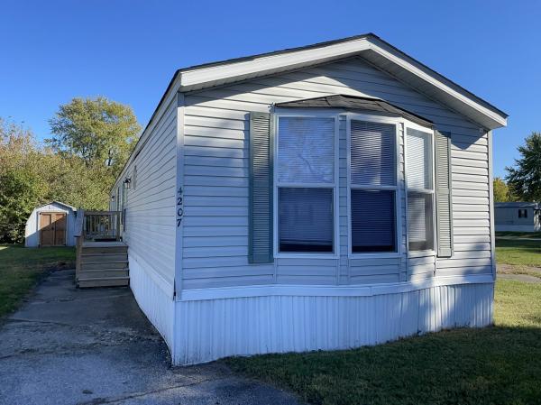 Photo 1 of 2 of home located at 4207 W. Lawrence Circle Drive Lot 773 Indianapolis, IN 46241