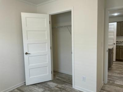 Photo 5 of 21 of home located at 13122 Grape Avenue Grand Island, FL 32735