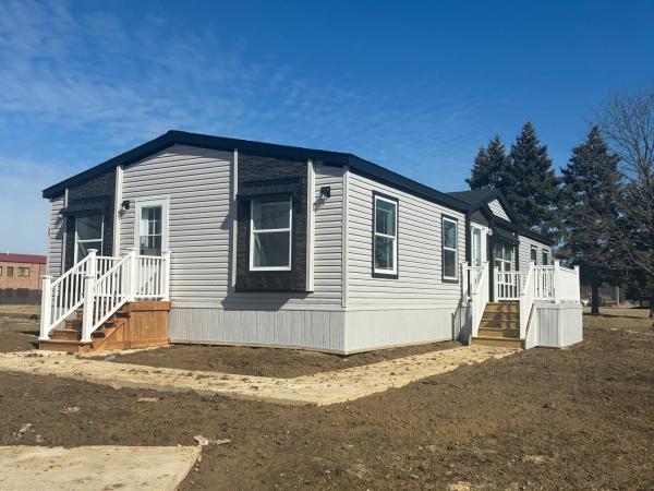 2026 Adventure 35 4603QT  Home