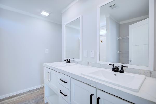 2025 Palm Harbor 26 340CS28563B  Home