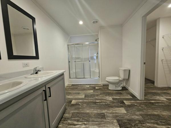 2024 Champion  LAKE MANOR  Home