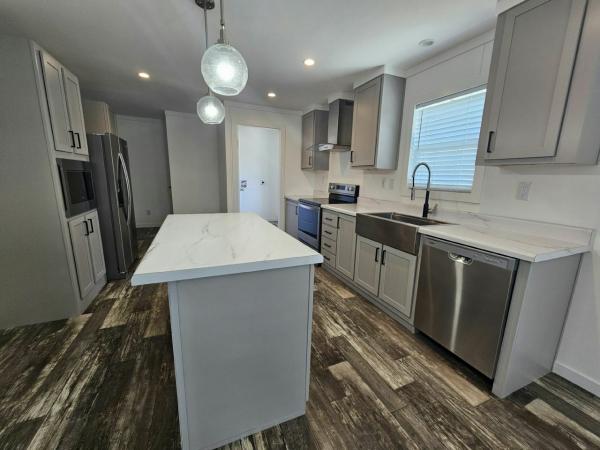 2024 Champion  LAKE MANOR  Home