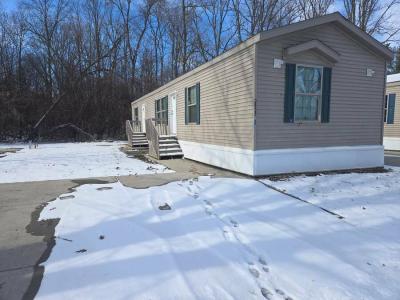 Mobile Home at 2453 Beverly Flint, MI 48504
