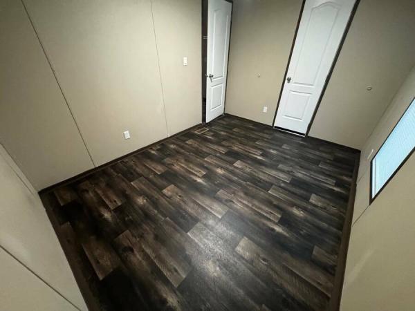 2022 170PX16763A  Home