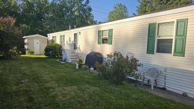 Photo 3 of 37 of home located at 394 Rustic Lane North Belleville, MI 48111