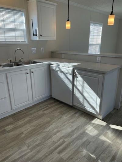 Photo 3 of 11 of home located at 22019 Dubois Ln. #126 Romulus, MI 48174