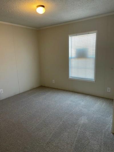 Photo 4 of 11 of home located at 22019 Dubois Ln. #126 Romulus, MI 48174