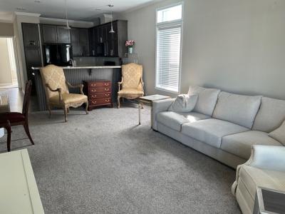 Photo 5 of 9 of home located at 102 Seagrape Court Naples, FL 34110