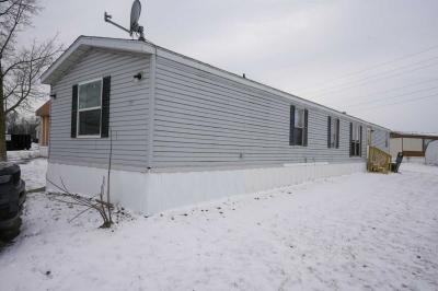 Photo 4 of 39 of home located at 4401 Starboard Dr Fort Wayne, IN 46825