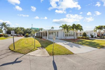 Photo 2 of 28 of home located at 3801 Honeysuckle Court Port St Lucie, FL 34952