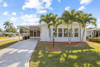 Photo 3 of 30 of home located at 3801 Honeysuckle Court Port St Lucie, FL 34952