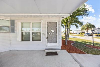 Photo 4 of 28 of home located at 3801 Honeysuckle Court Port St Lucie, FL 34952