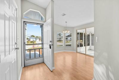 Photo 4 of 27 of home located at 8527 Marlberry Court Port St Lucie, FL 34952