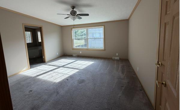 2004 Champion MI0028447347 Mobile Home