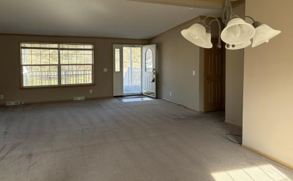 2004 Champion MI0028447347 Mobile Home