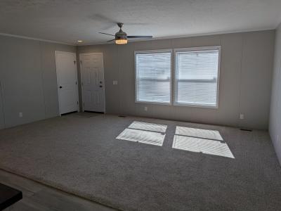 Photo 4 of 9 of home located at 28670 Parkview Flat Rock, MI 48134