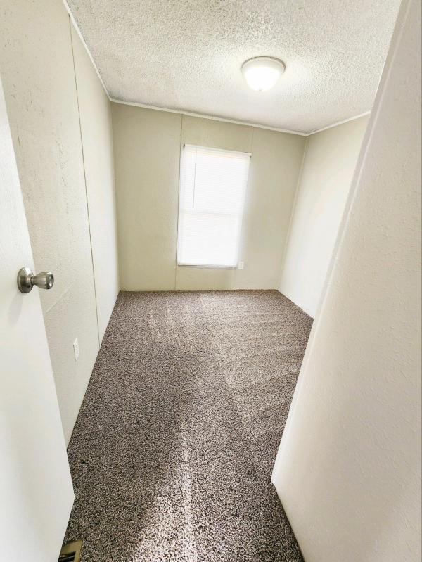 1994 Holly Park Inc Holly Park Mobile Home