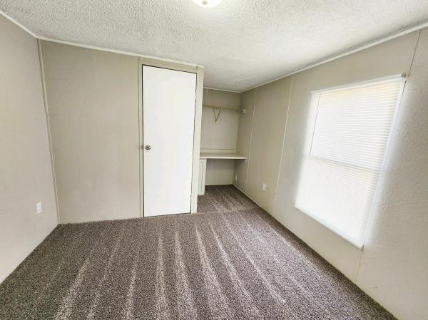 1994 Holly Park Inc Holly Park Mobile Home