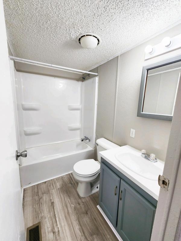 1994 Holly Park Inc Holly Park Mobile Home