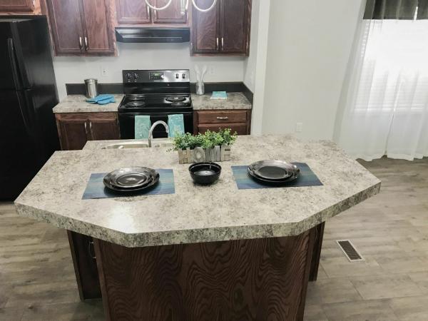 2018 Elliott Mobile Homes Solitaire Mobile Home