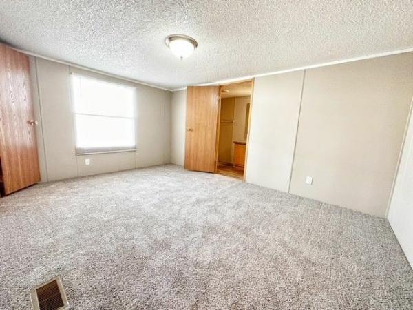 2002 Schult Desert Manor Mobile Home