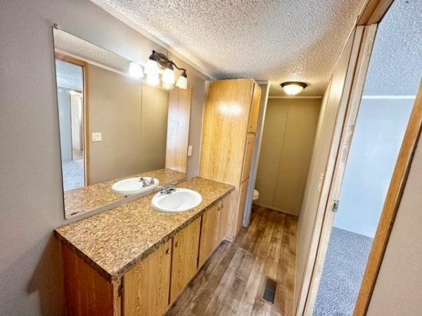 2002 Schult Desert Manor Mobile Home