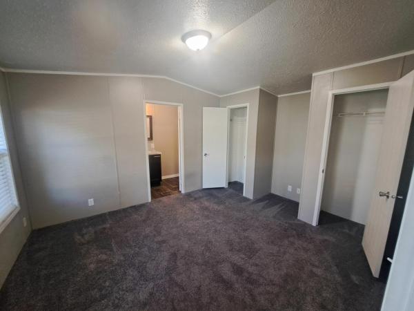 2005 Fleetwood Highland Park Mobile Home