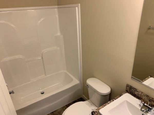 2020 Clayton Homes Inc Community Series Mobile Home