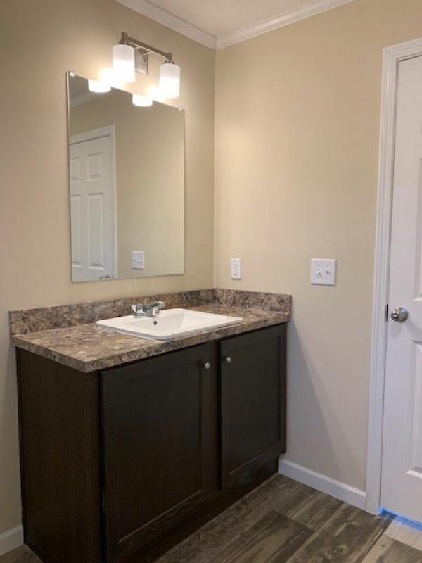 2020 Clayton Homes Inc Community Series Mobile Home