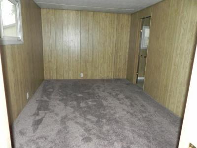 Photo 5 of 16 of home located at 1475 Greenacres Rd #104 Eugene, OR 97408