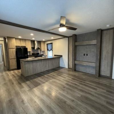 Photo 3 of 25 of home located at 9901 State Road 3 #0020 Muncie, IN 47303