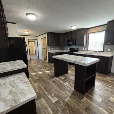 Photo 5 of 29 of home located at 9901 State Road 3 #0004 Muncie, IN 47303