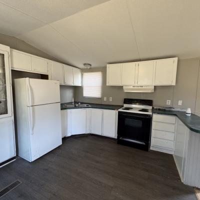 Photo 5 of 15 of home located at 131 English Lane Thomasville, GA 31792