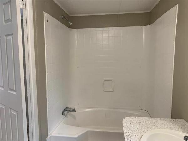 2002 Clayton Homes Inc Community Series Mobile Home