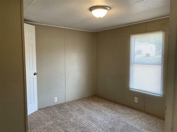 2002 Clayton Homes Inc Community Series Mobile Home