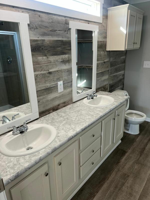 2025 American Homestar Corp Oak Creek Mobile Home