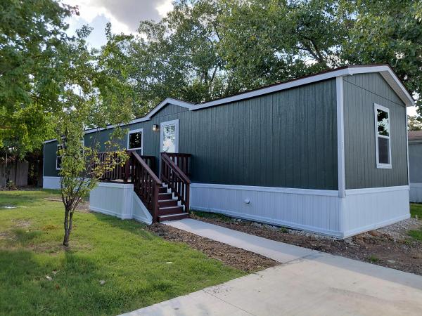 Photo 1 of 2 of home located at 1207 Patricia Dr Lot #35 Wylie, TX 75098