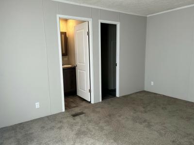 Photo 5 of 11 of home located at 158 Cardinal Lane House Springs, MO 63051