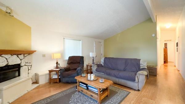 1989 KOZY 99051A  Home