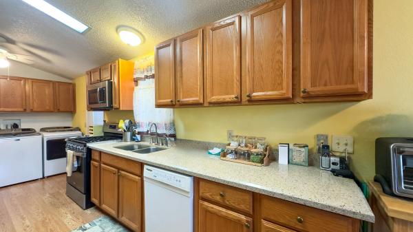 1989 KOZY 99051A  Home