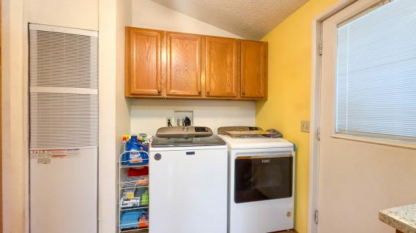 1989 KOZY 99051A  Home