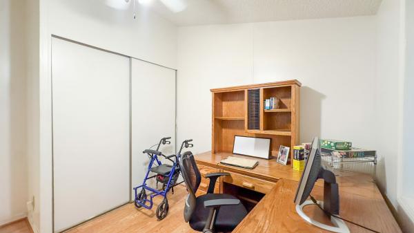 1989 KOZY 99051A  Home