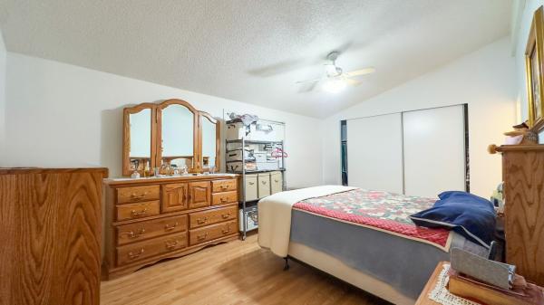 1989 KOZY 99051A  Home