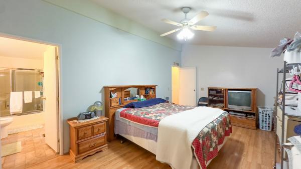 1989 KOZY 99051A  Home