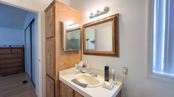 1989 KOZY 99051A  Home